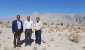 بازدید میدانی مجری طرح ملی بررسی اثر رسوب‌گذاری بر نفوذپذیری خاک از ایستگاه آبخوانداری میانکوه یزد